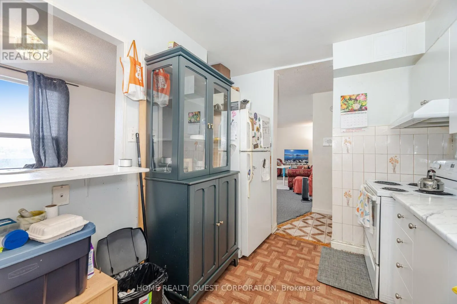 203 - 45 SILVERSTONE DRIVE