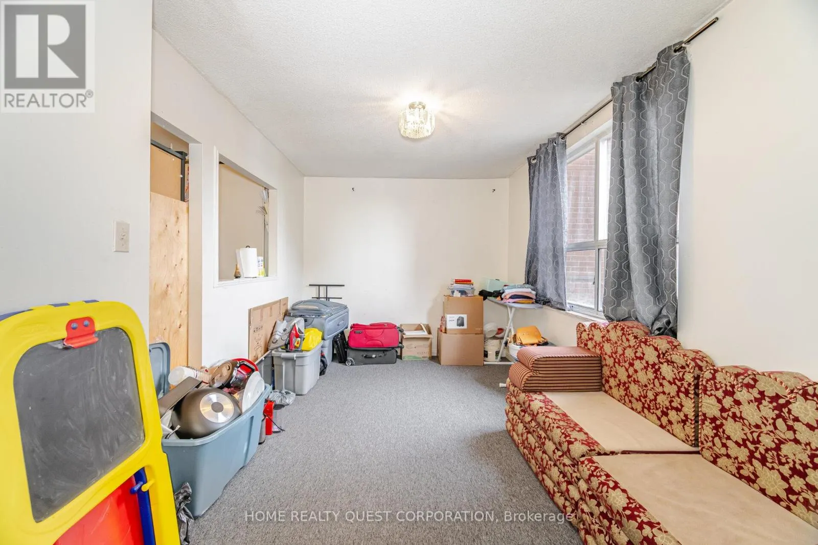 203 - 45 SILVERSTONE DRIVE