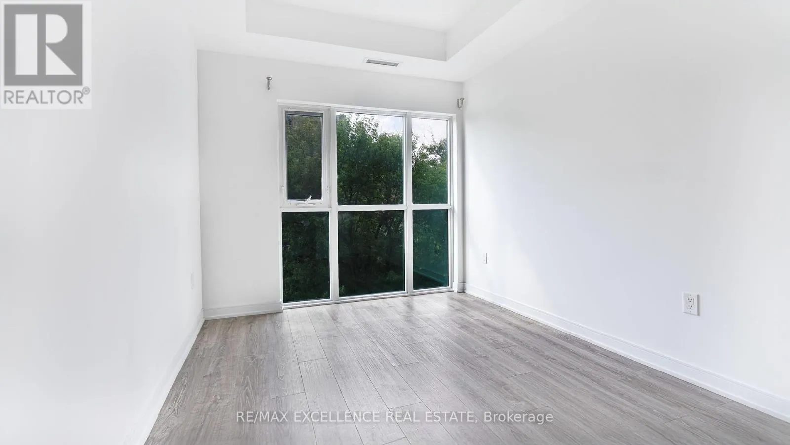 25 NEIGHBOURHOOD LANE