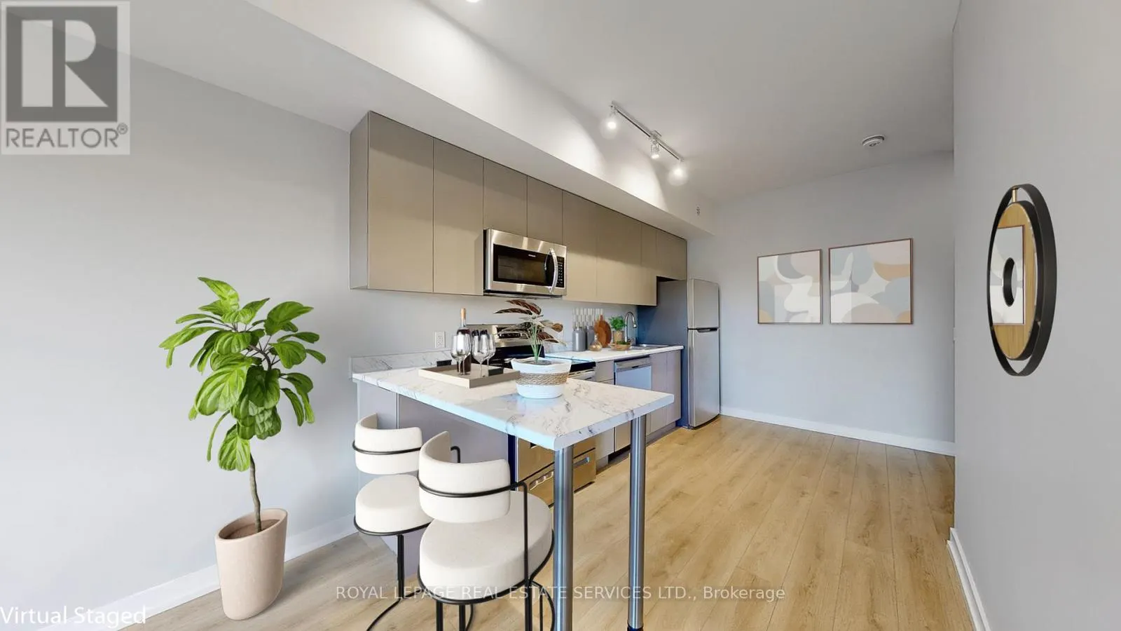 304 - 3058 SIXTH LINE