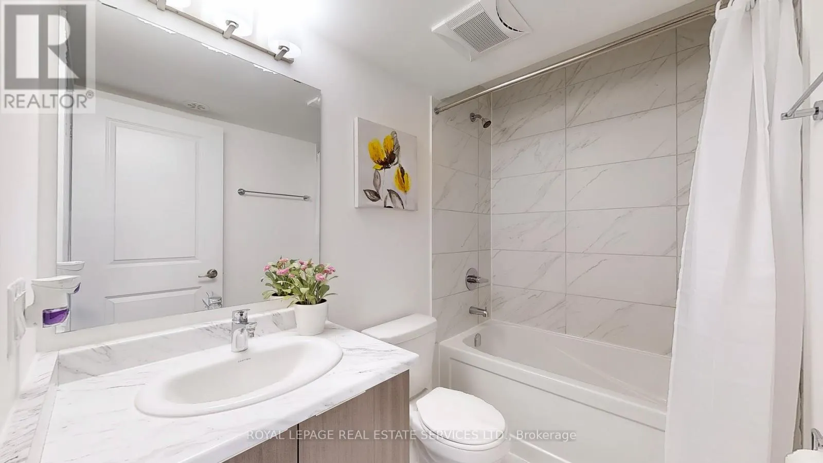 304 - 3058 SIXTH LINE