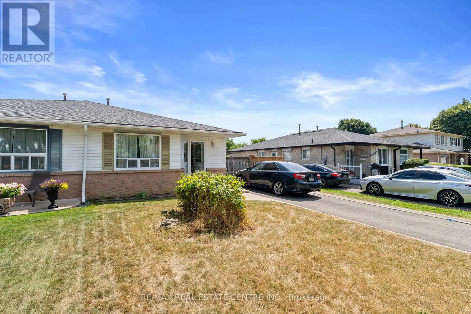 48 MARBLEHEAD CRESCENT