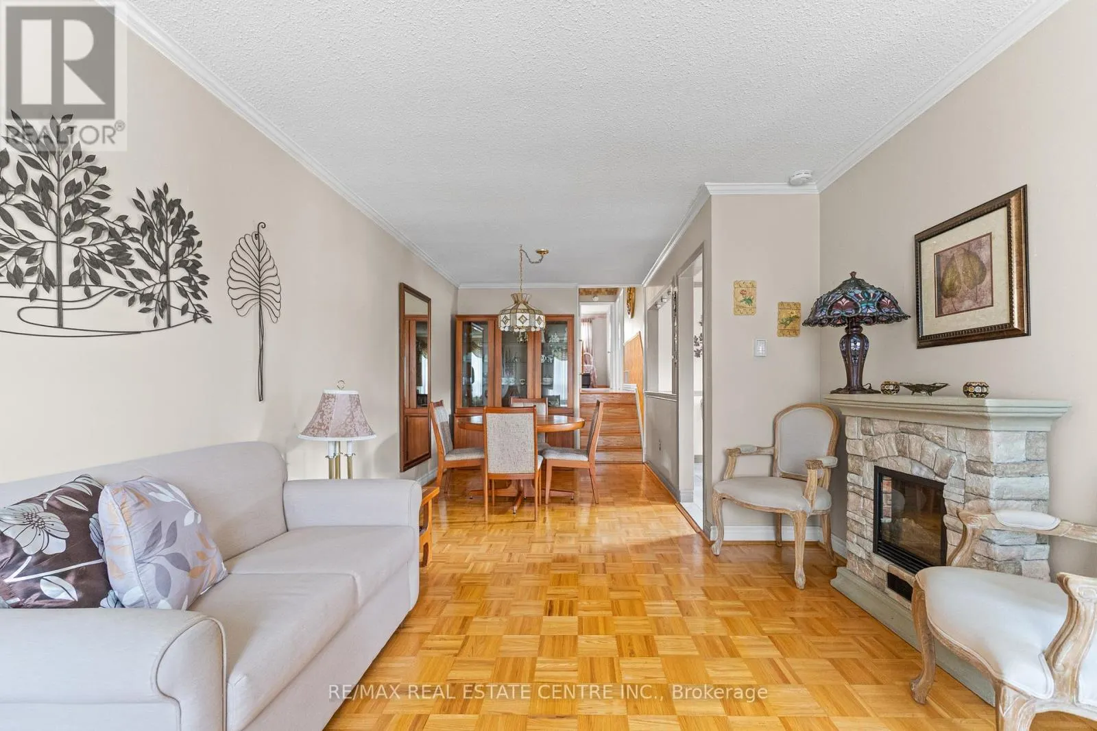 48 MARBLEHEAD CRESCENT