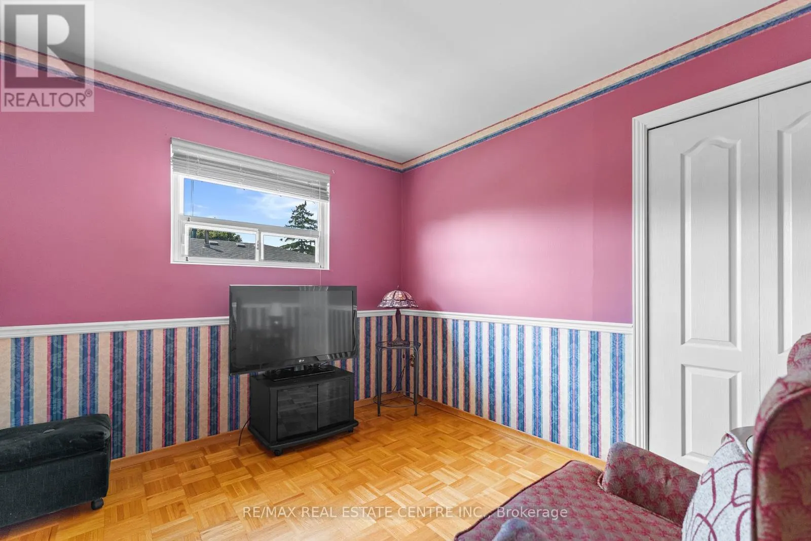 48 MARBLEHEAD CRESCENT