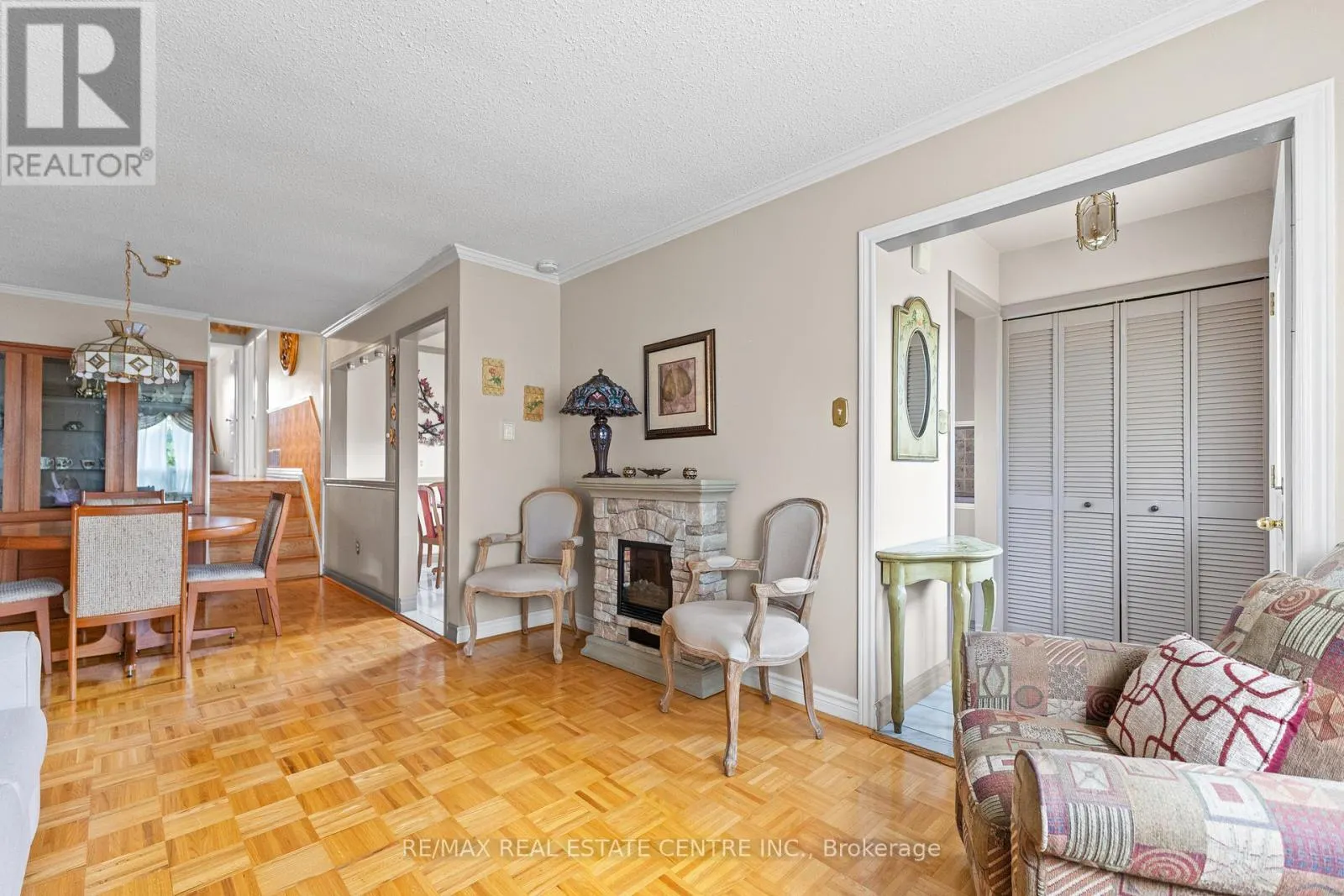 48 MARBLEHEAD CRESCENT