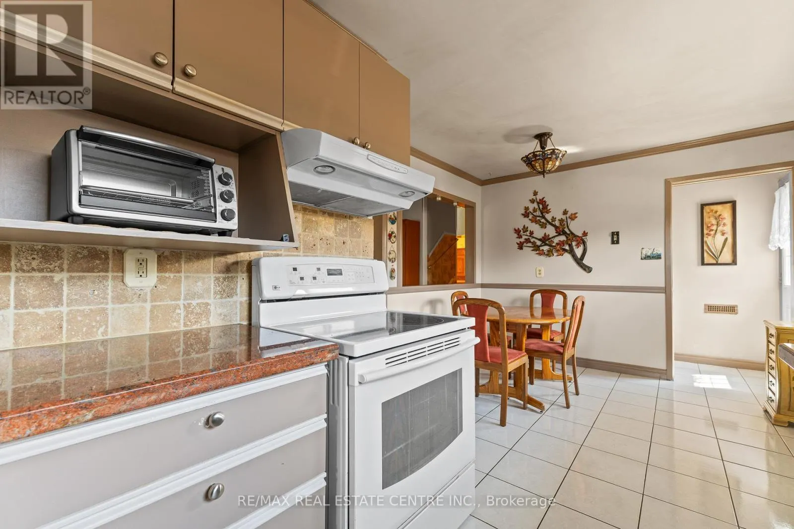 48 MARBLEHEAD CRESCENT