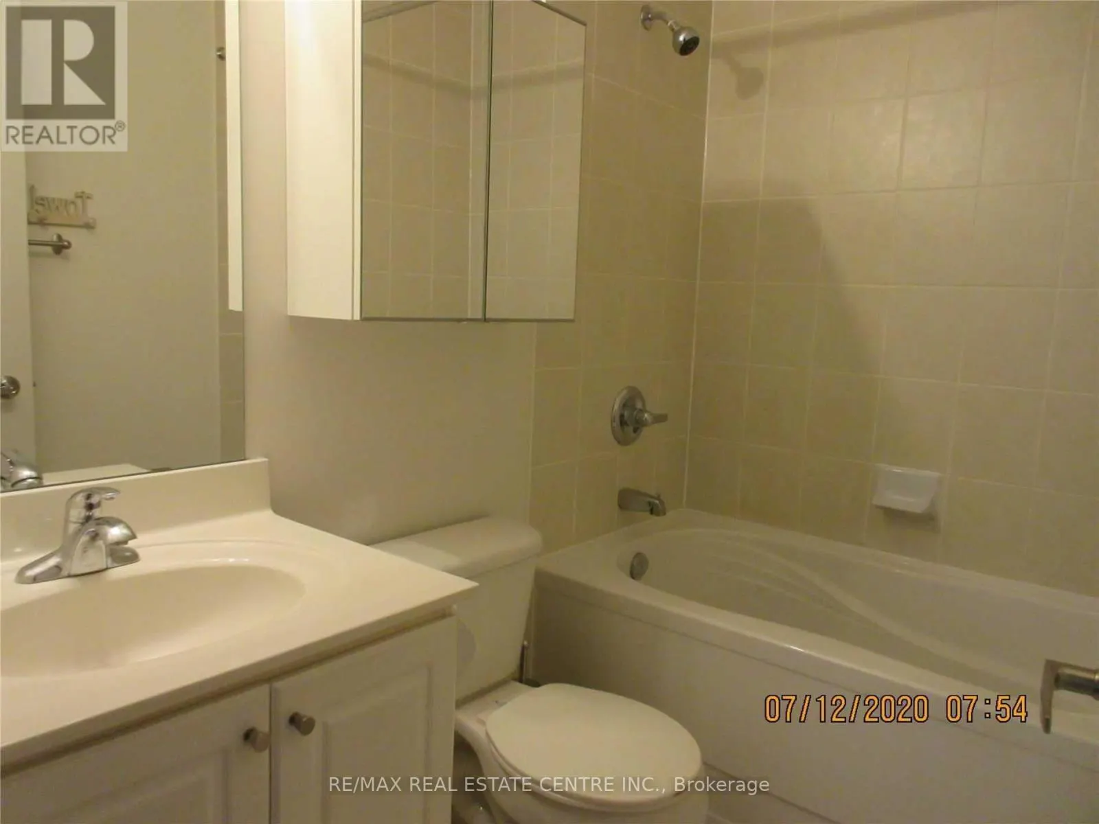 TH#111 - 220 FORUM DRIVE