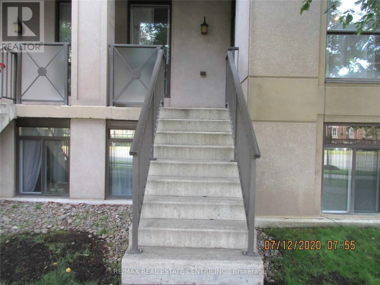 TH#111 - 220 FORUM DRIVE