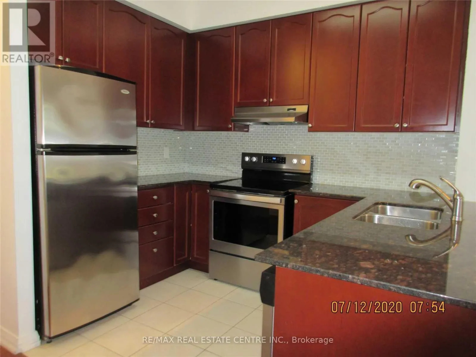 TH#111 - 220 FORUM DRIVE