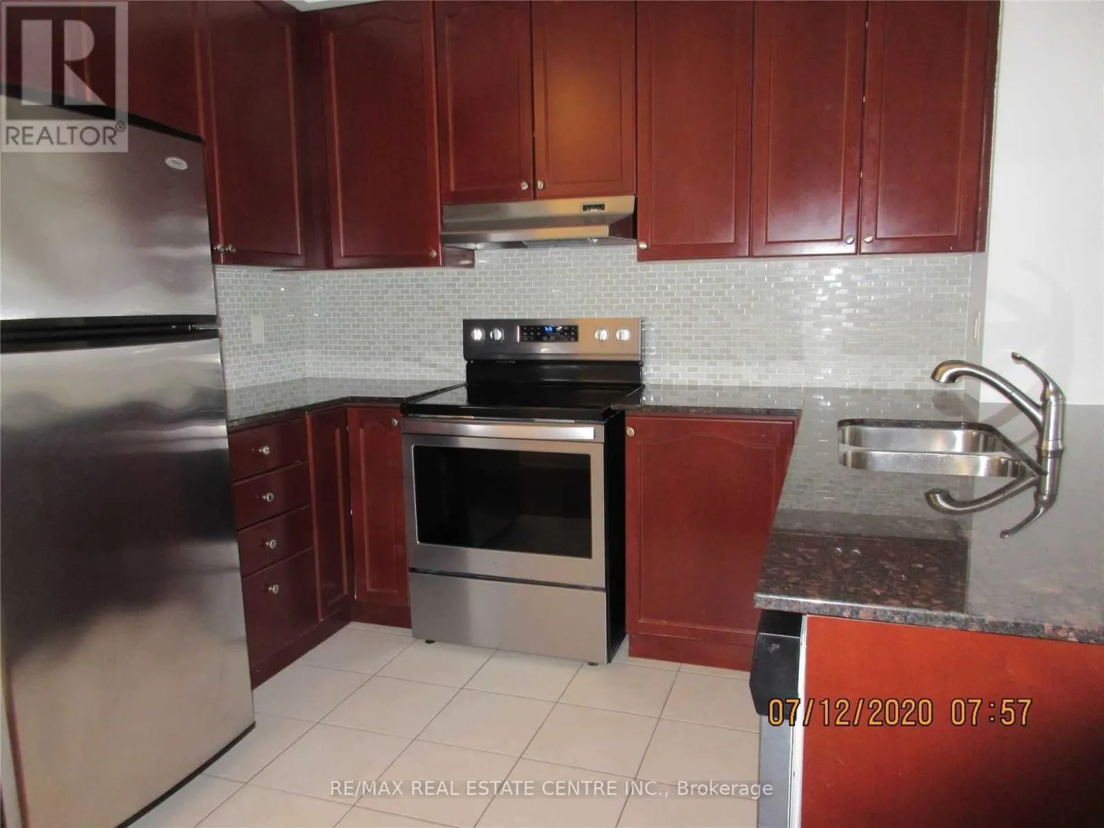 TH#111 - 220 FORUM DRIVE