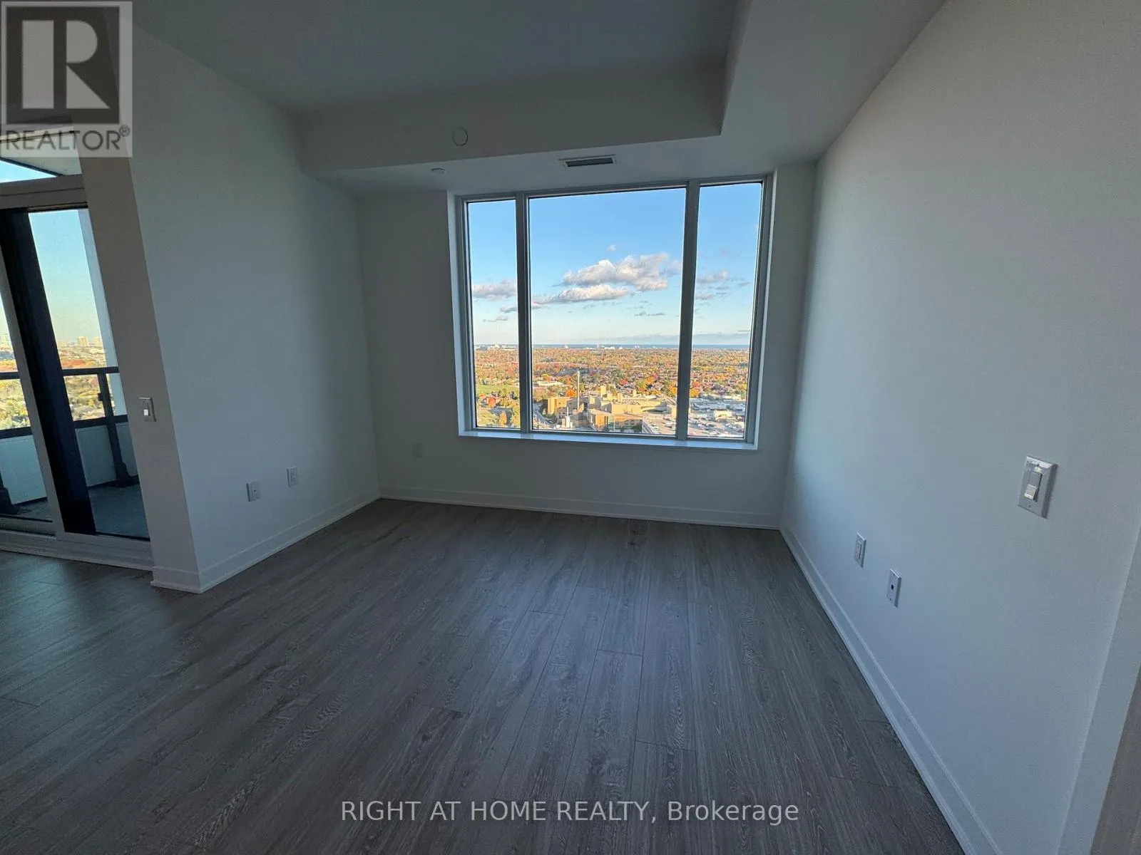 2111 - 2495 EGLINTON AVENUE W