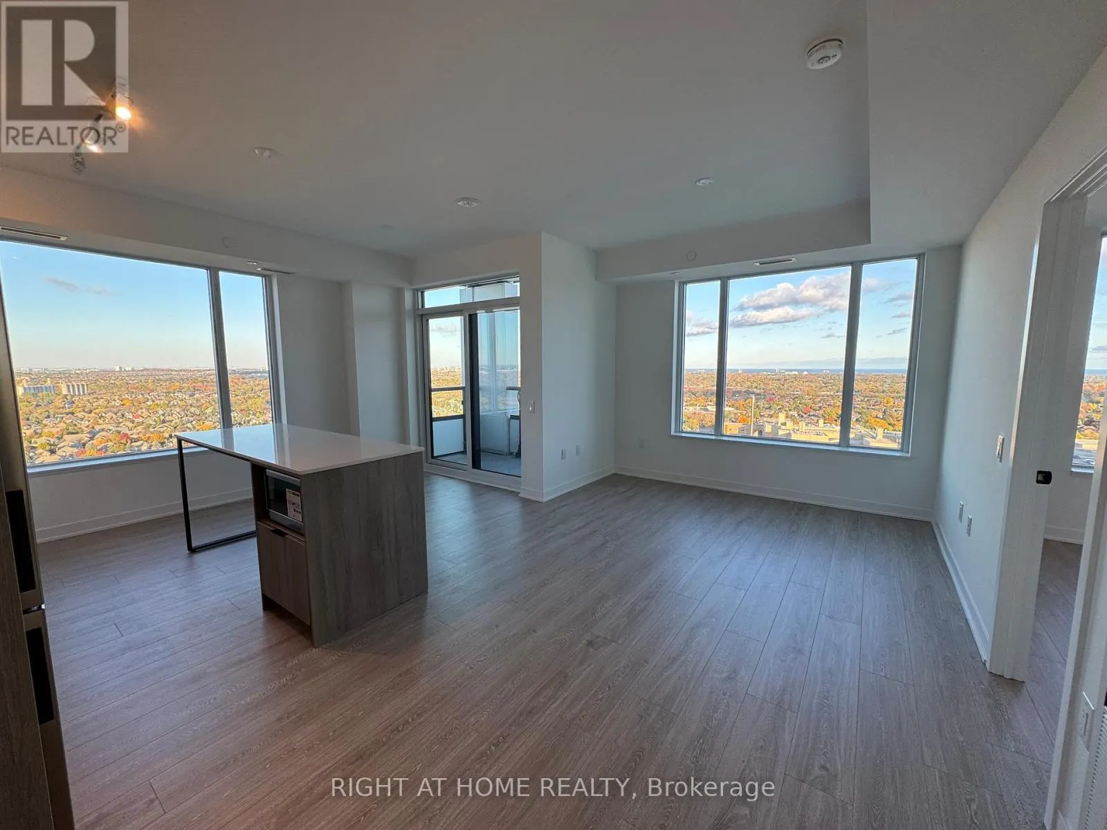 2111 - 2495 EGLINTON AVENUE W