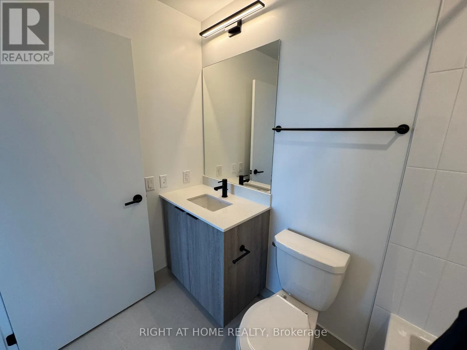 2111 - 2495 EGLINTON AVENUE W