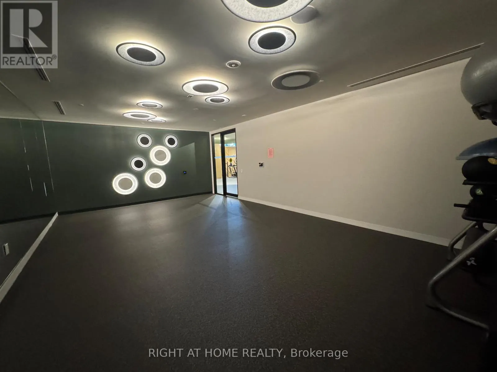 2111 - 2495 EGLINTON AVENUE W