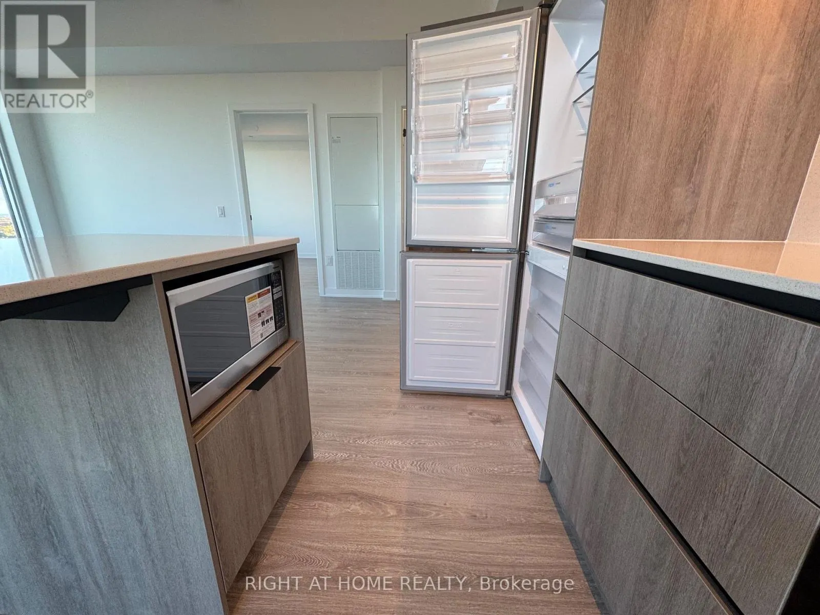 2111 - 2495 EGLINTON AVENUE W