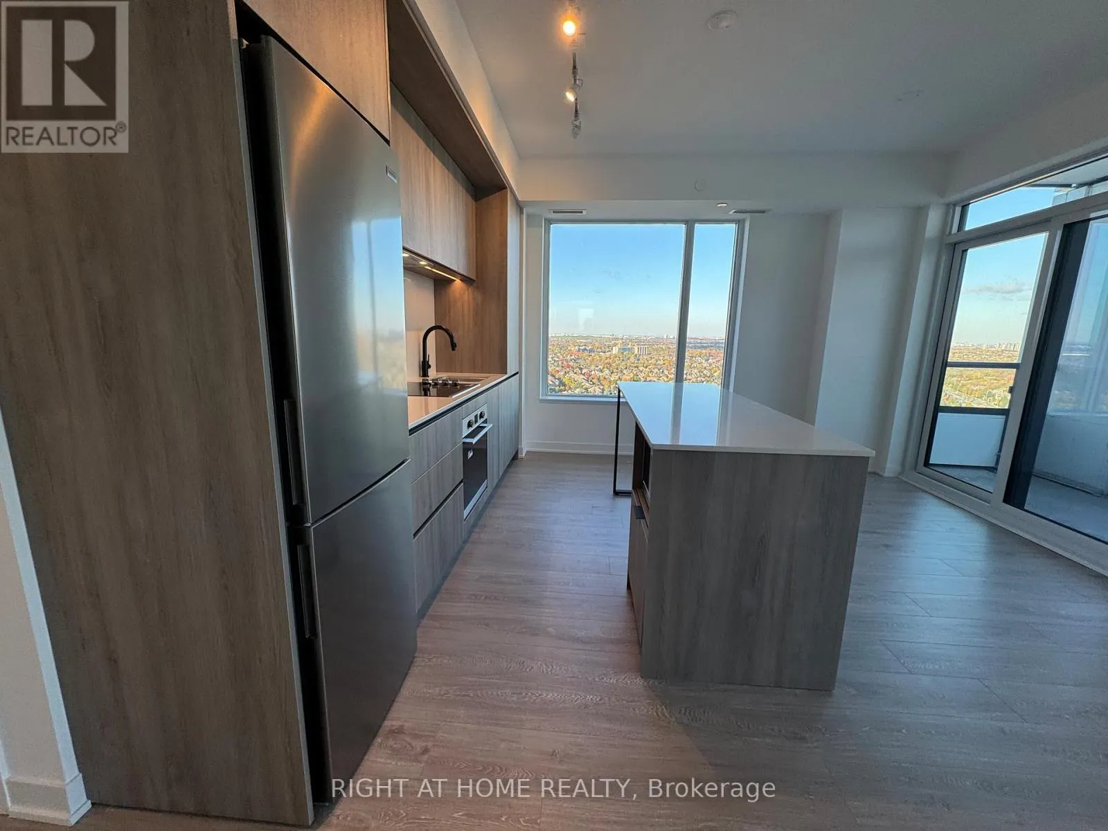 2111 - 2495 EGLINTON AVENUE W