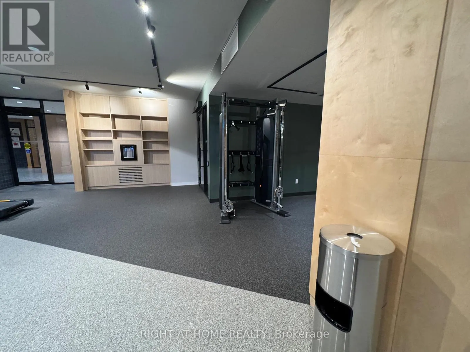 2111 - 2495 EGLINTON AVENUE W