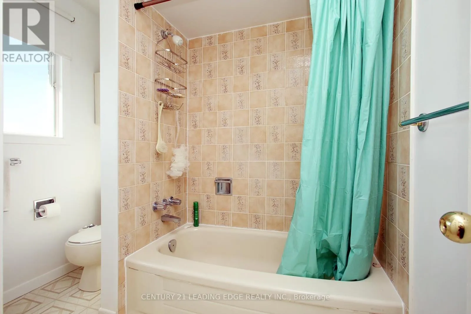 33 NEWBRIDGE CRESCENT