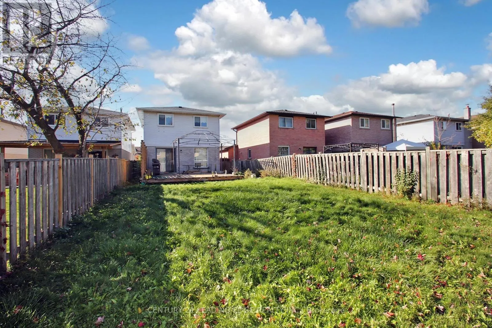 33 NEWBRIDGE CRESCENT