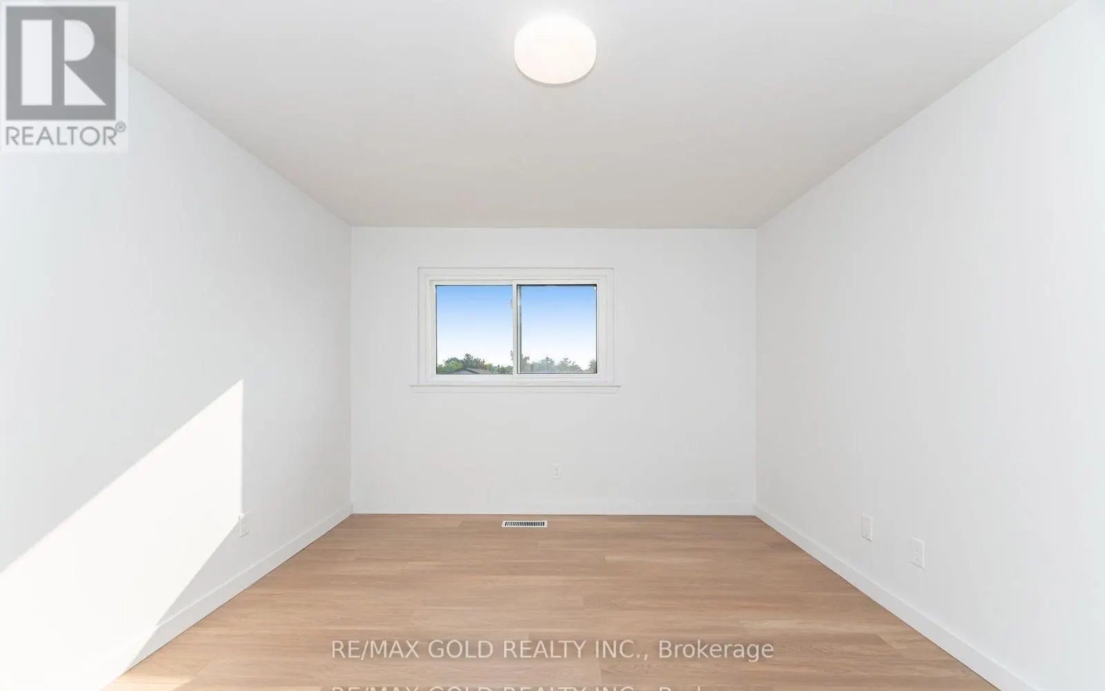 3309 JOLLIFFE AVENUE