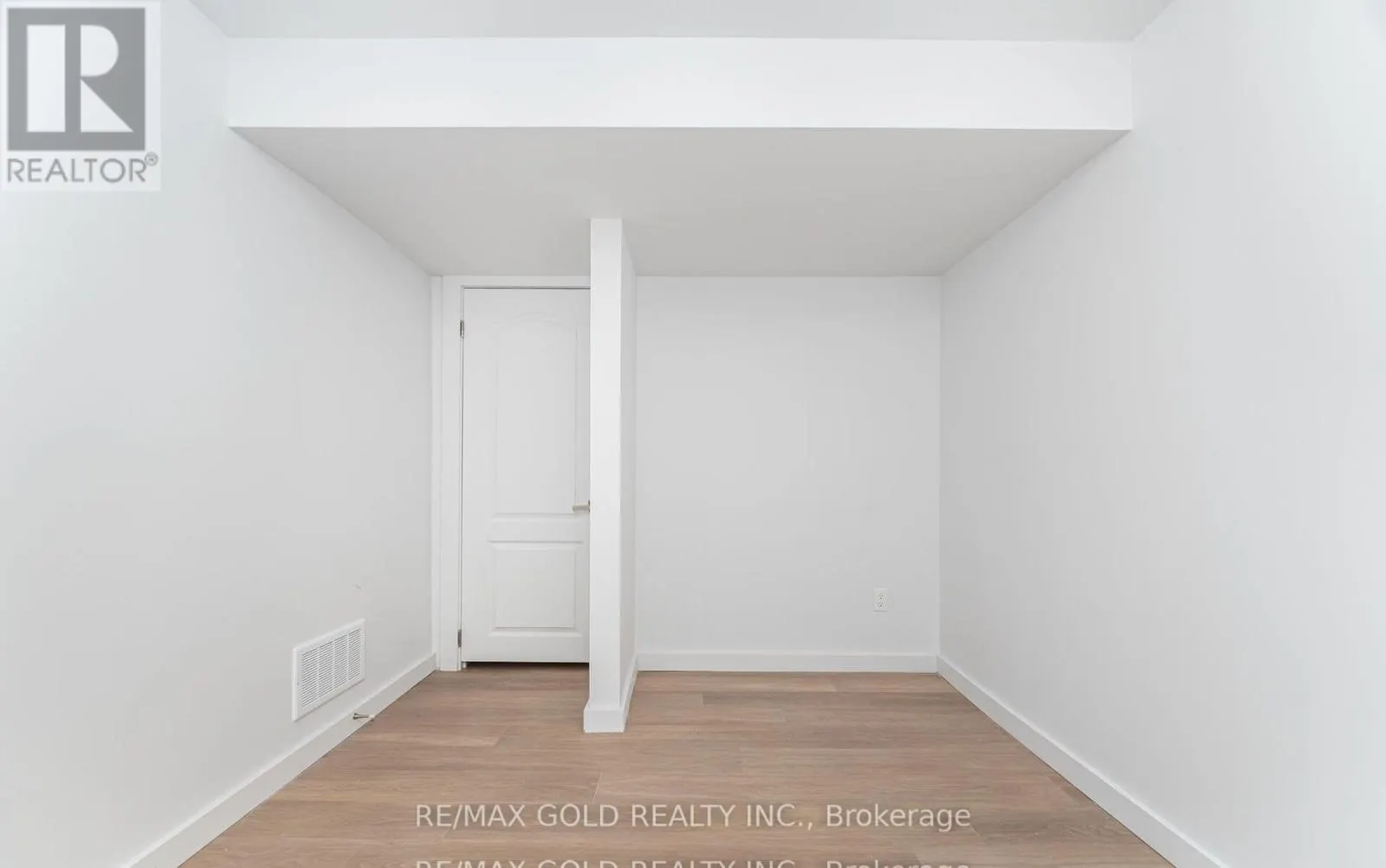 3309 JOLLIFFE AVENUE