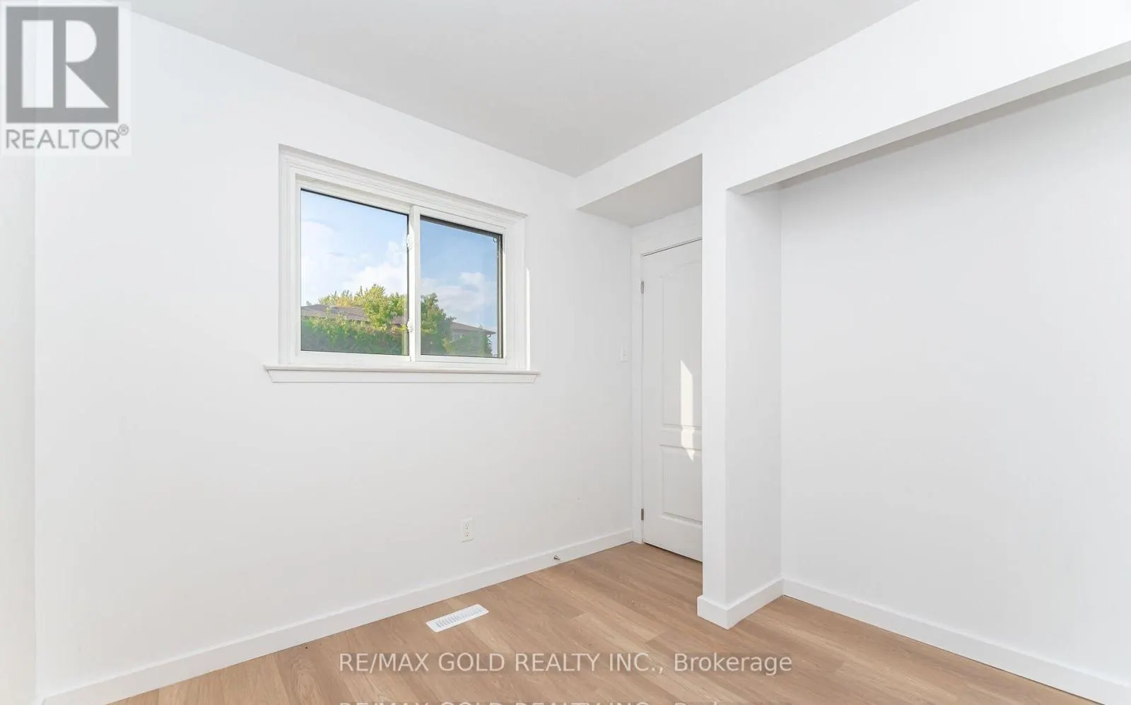 3309 JOLLIFFE AVENUE