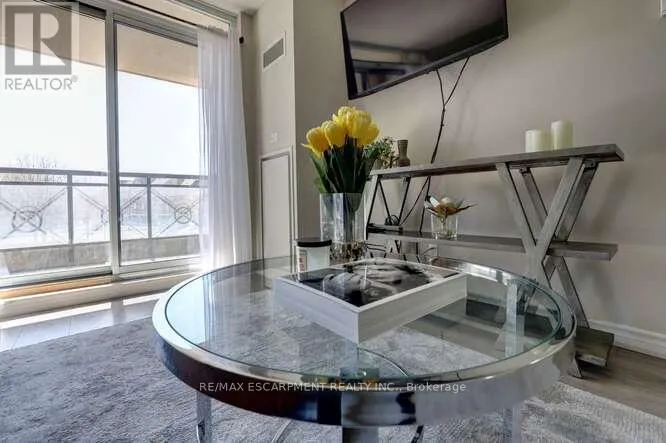 202 - 2391 CENTRAL PARK DRIVE