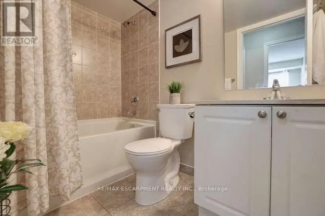 202 - 2391 CENTRAL PARK DRIVE