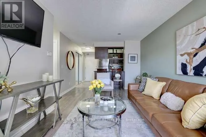 202 - 2391 CENTRAL PARK DRIVE