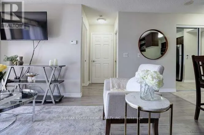 202 - 2391 CENTRAL PARK DRIVE