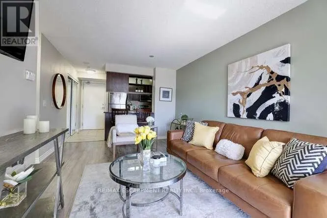 202 - 2391 CENTRAL PARK DRIVE