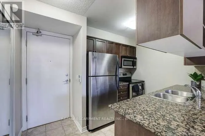 202 - 2391 CENTRAL PARK DRIVE