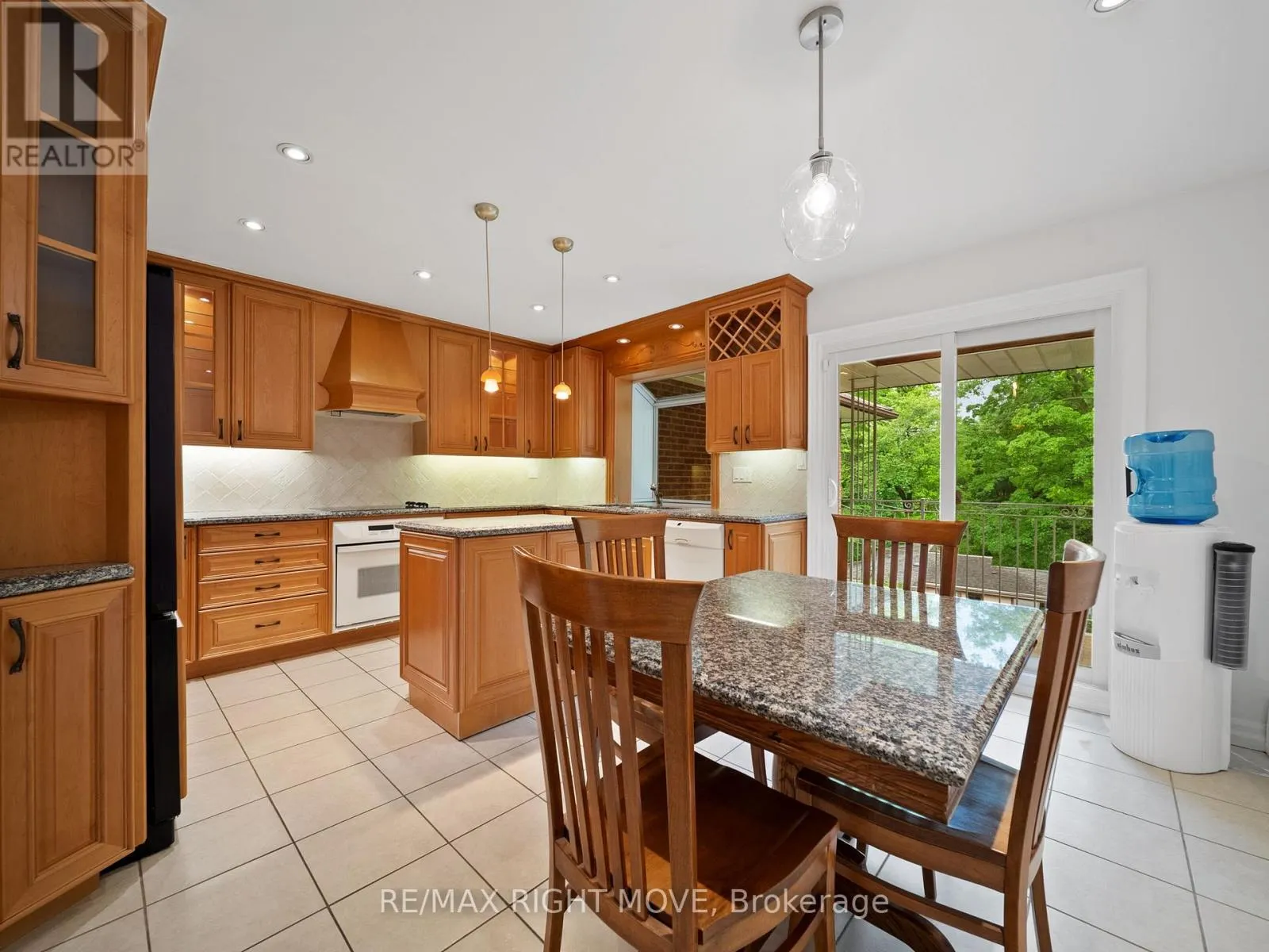 22 LADYSHOT CRESCENT