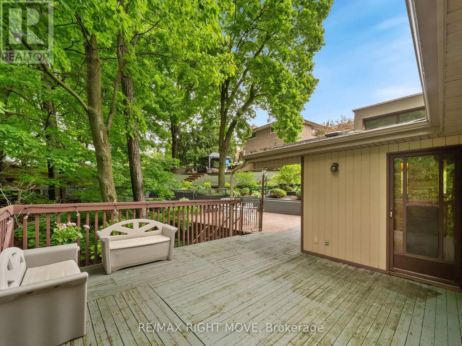 22 LADYSHOT CRESCENT