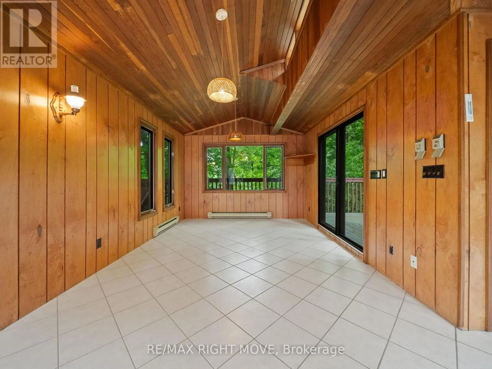 22 LADYSHOT CRESCENT