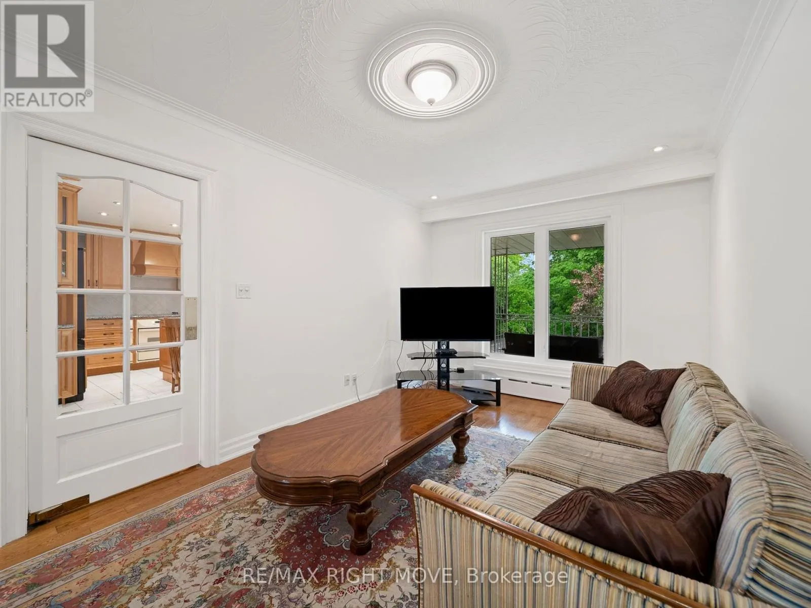 22 LADYSHOT CRESCENT