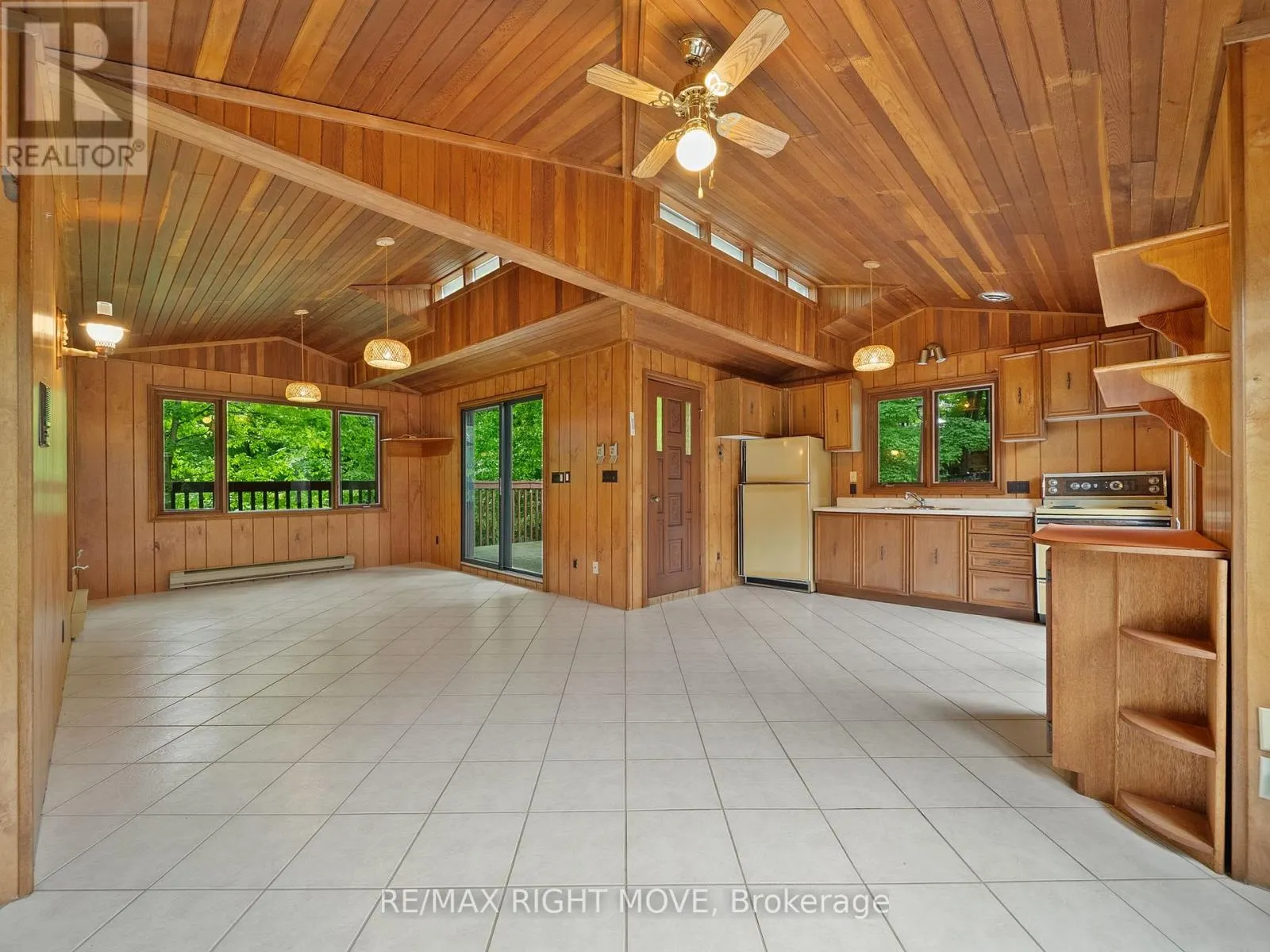 22 LADYSHOT CRESCENT