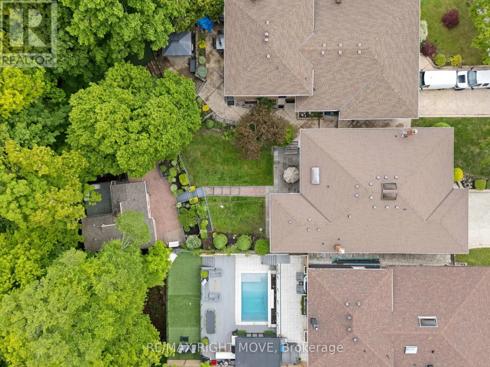 22 LADYSHOT CRESCENT