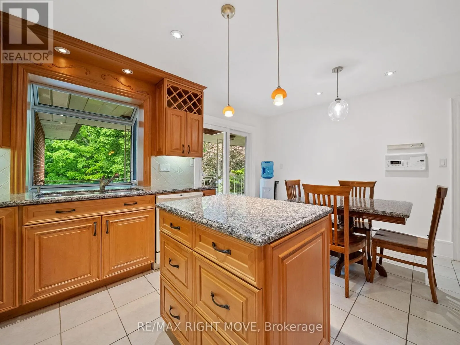 22 LADYSHOT CRESCENT