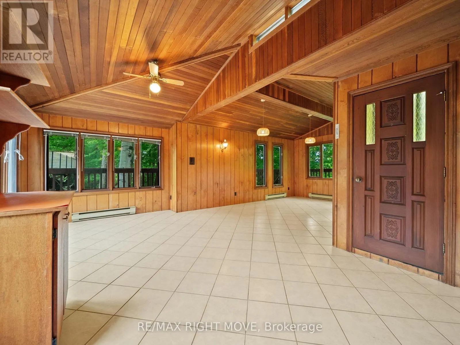 22 LADYSHOT CRESCENT