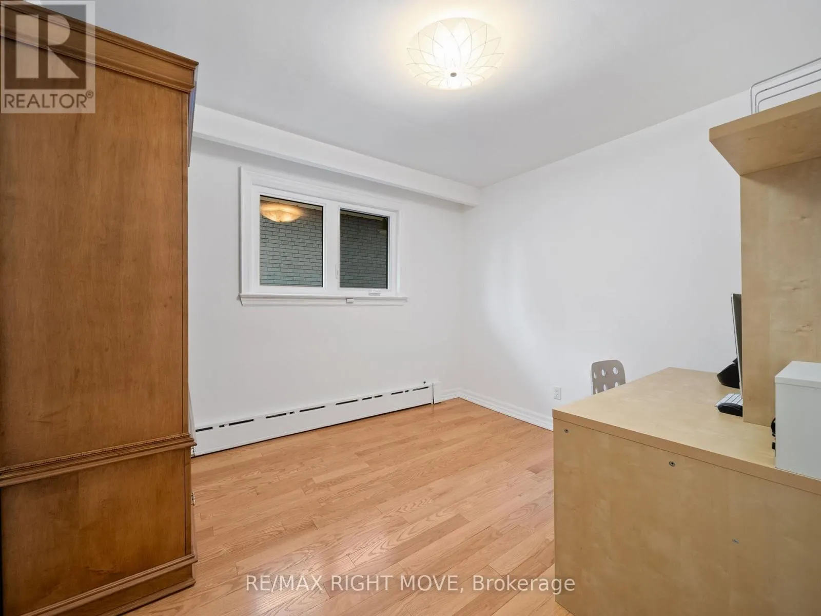 22 LADYSHOT CRESCENT