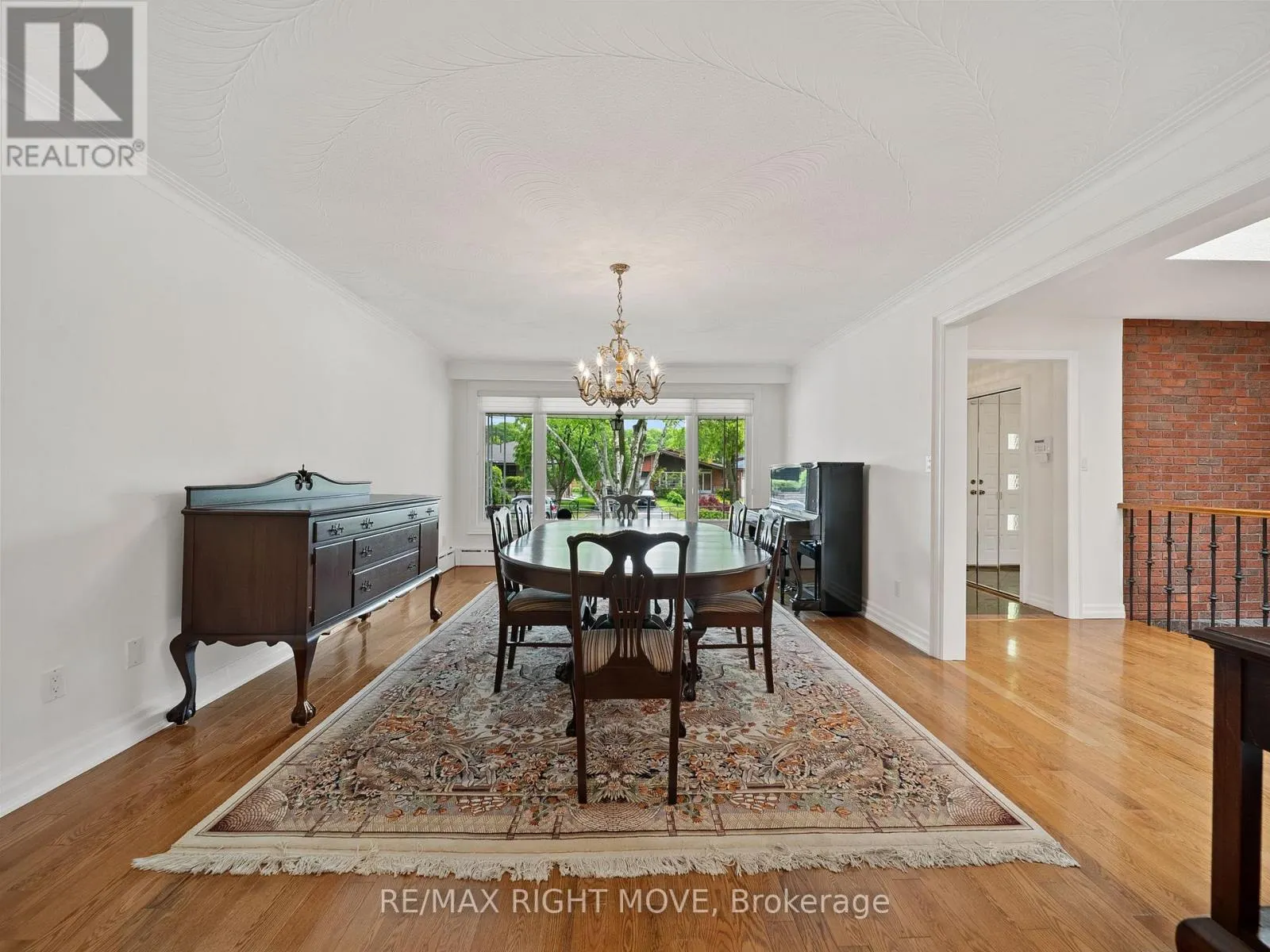 22 LADYSHOT CRESCENT