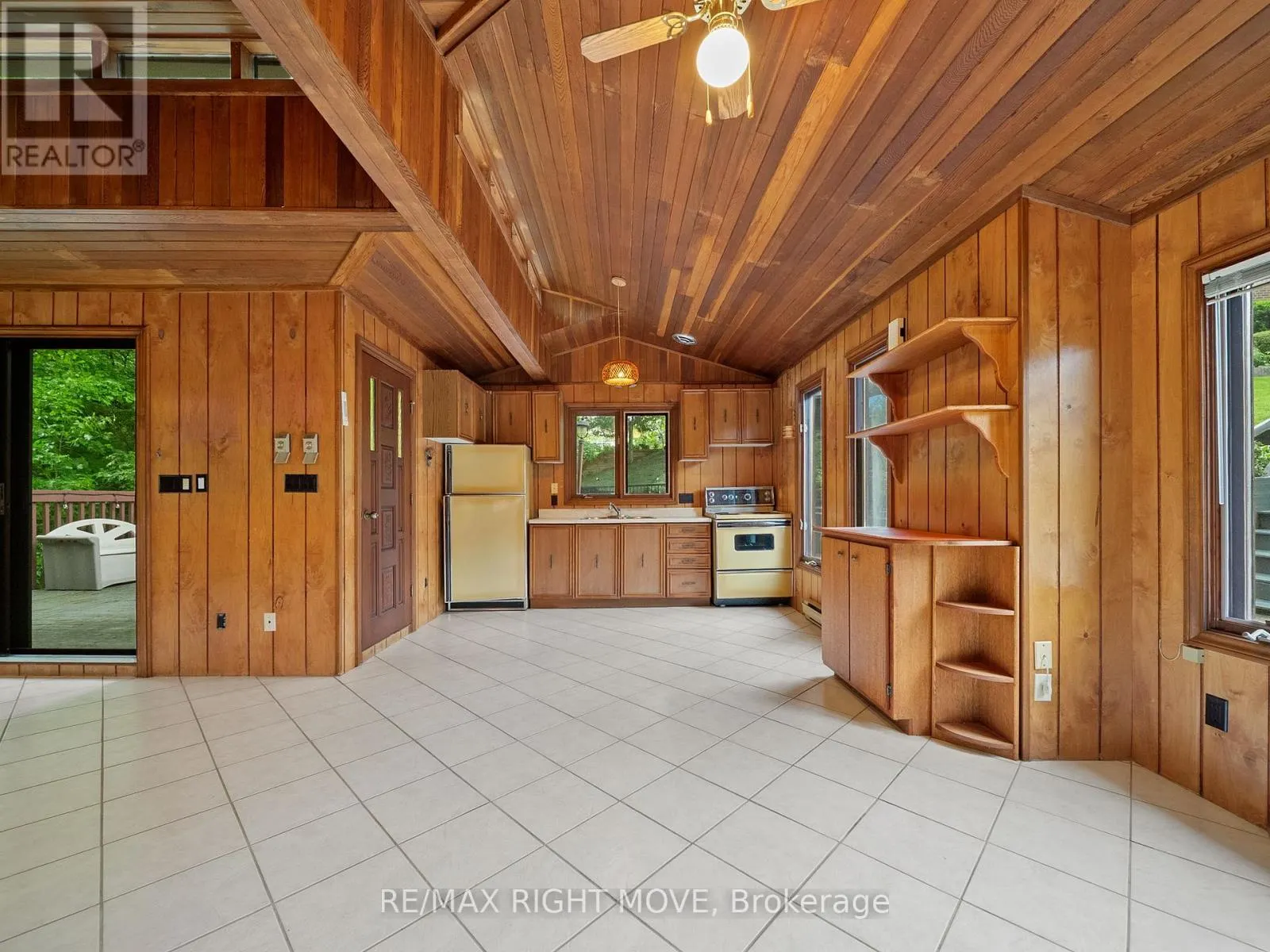 22 LADYSHOT CRESCENT