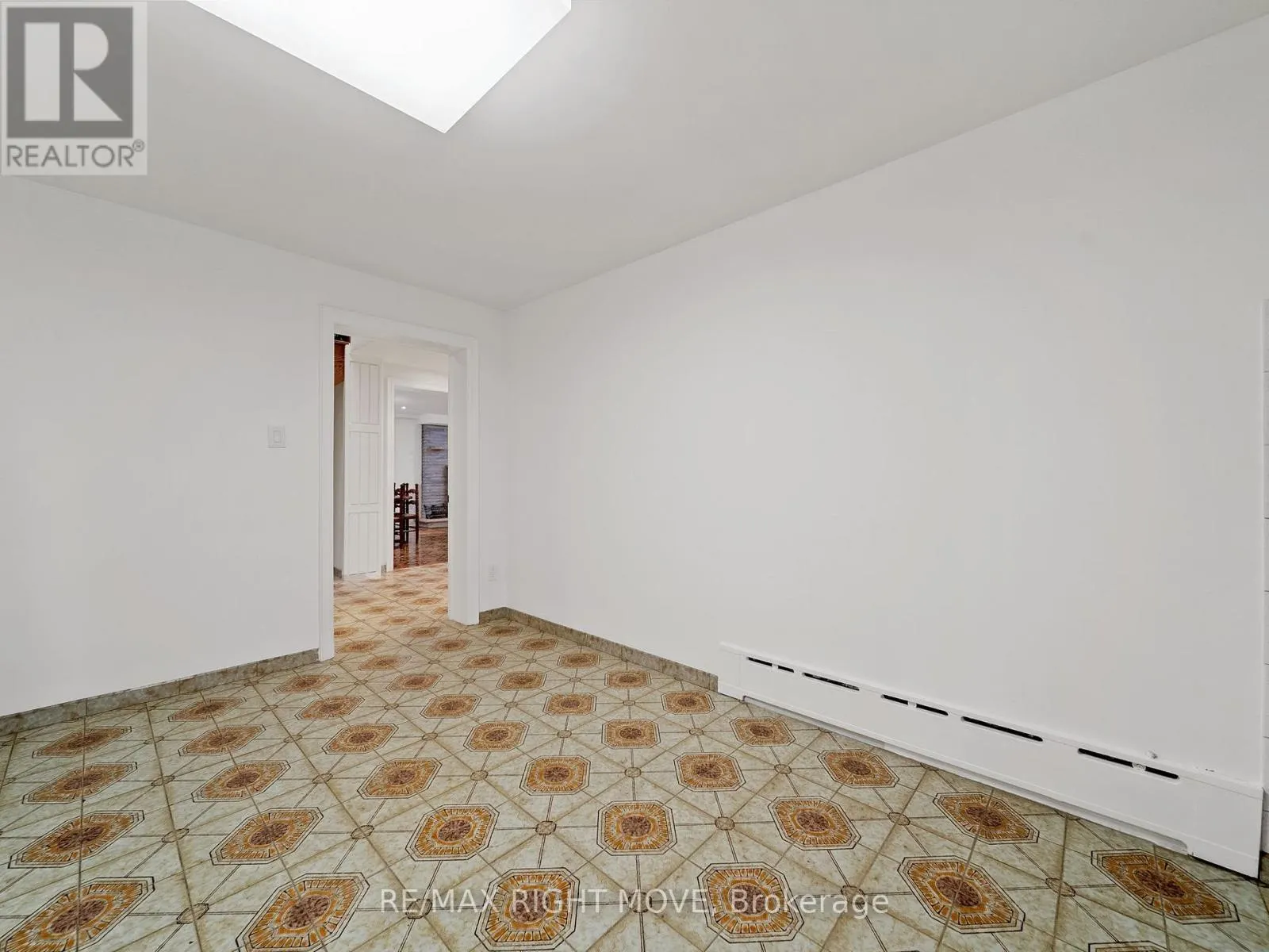 22 LADYSHOT CRESCENT