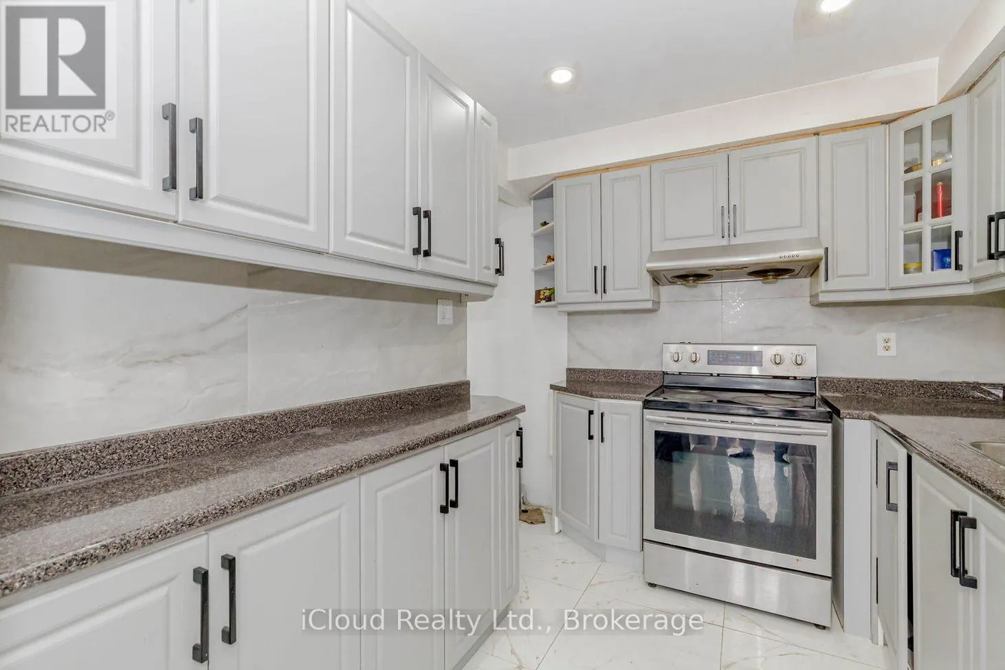 UNIT 1 - 7406 DARCEL AVENUE E