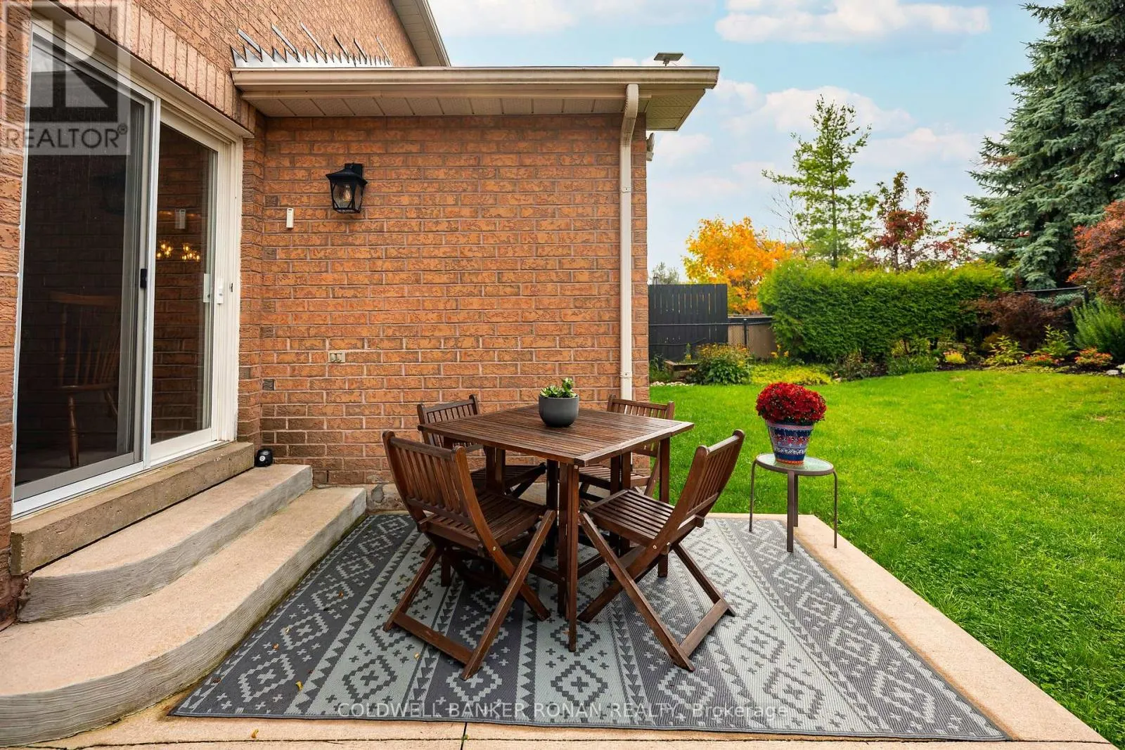 44 BACCARAT CRESCENT