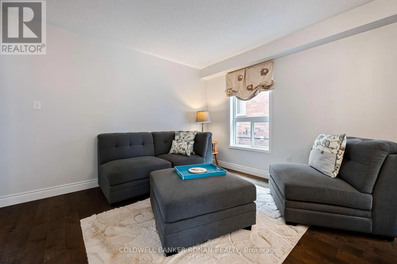 44 BACCARAT CRESCENT