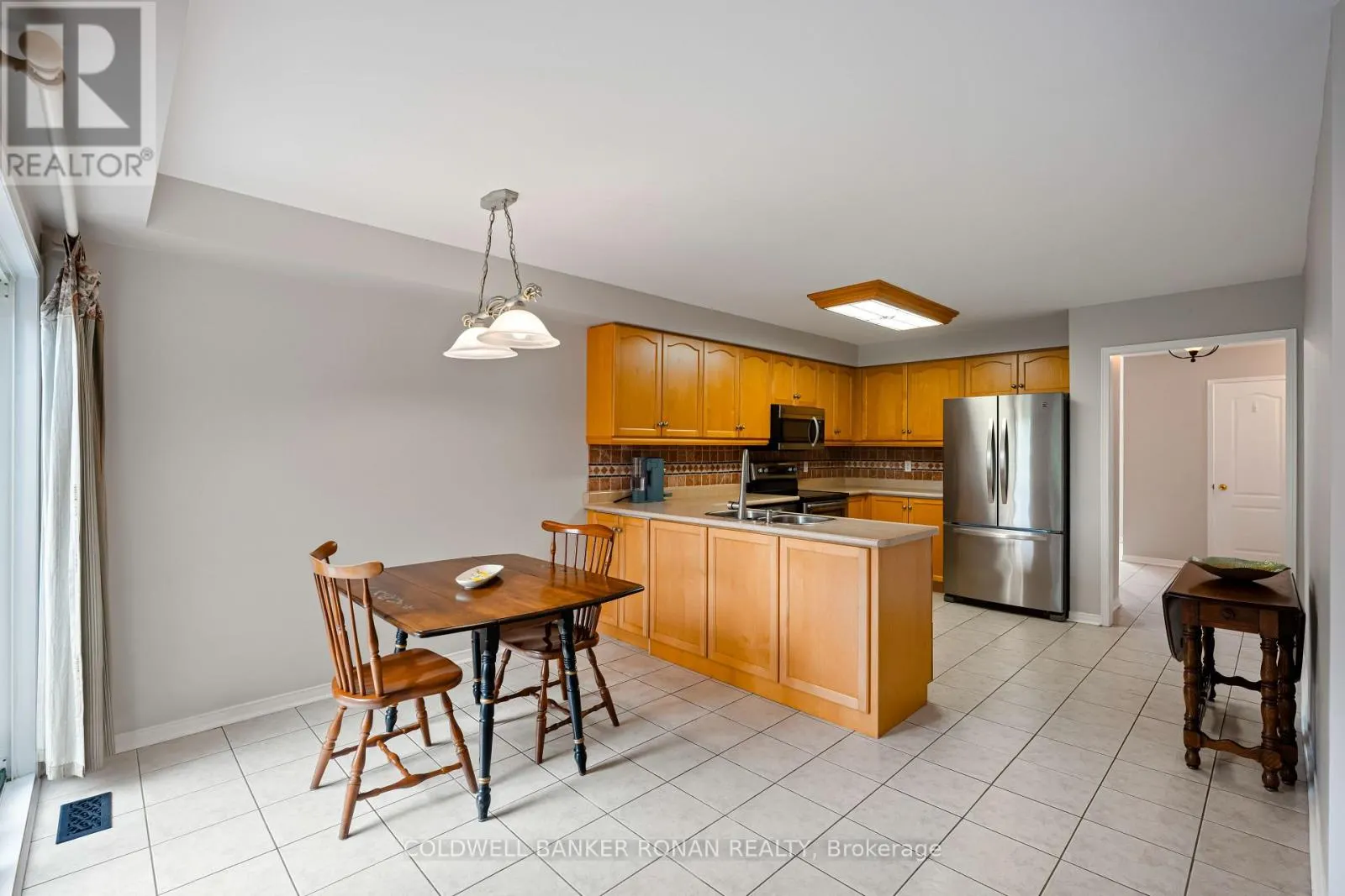 44 BACCARAT CRESCENT