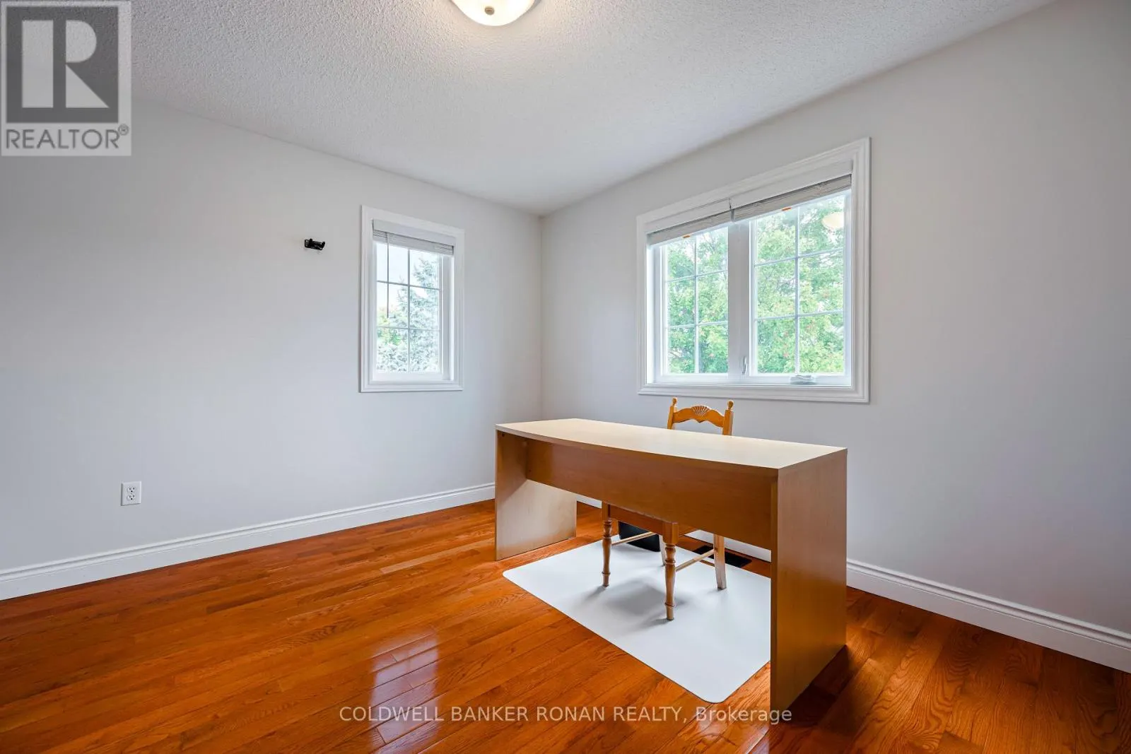 44 BACCARAT CRESCENT