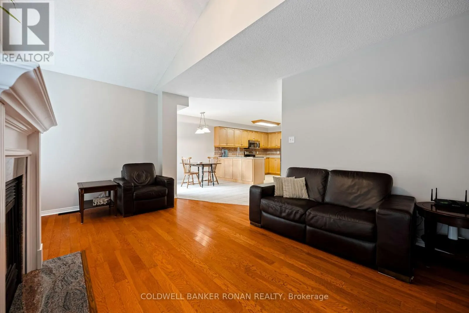 44 BACCARAT CRESCENT